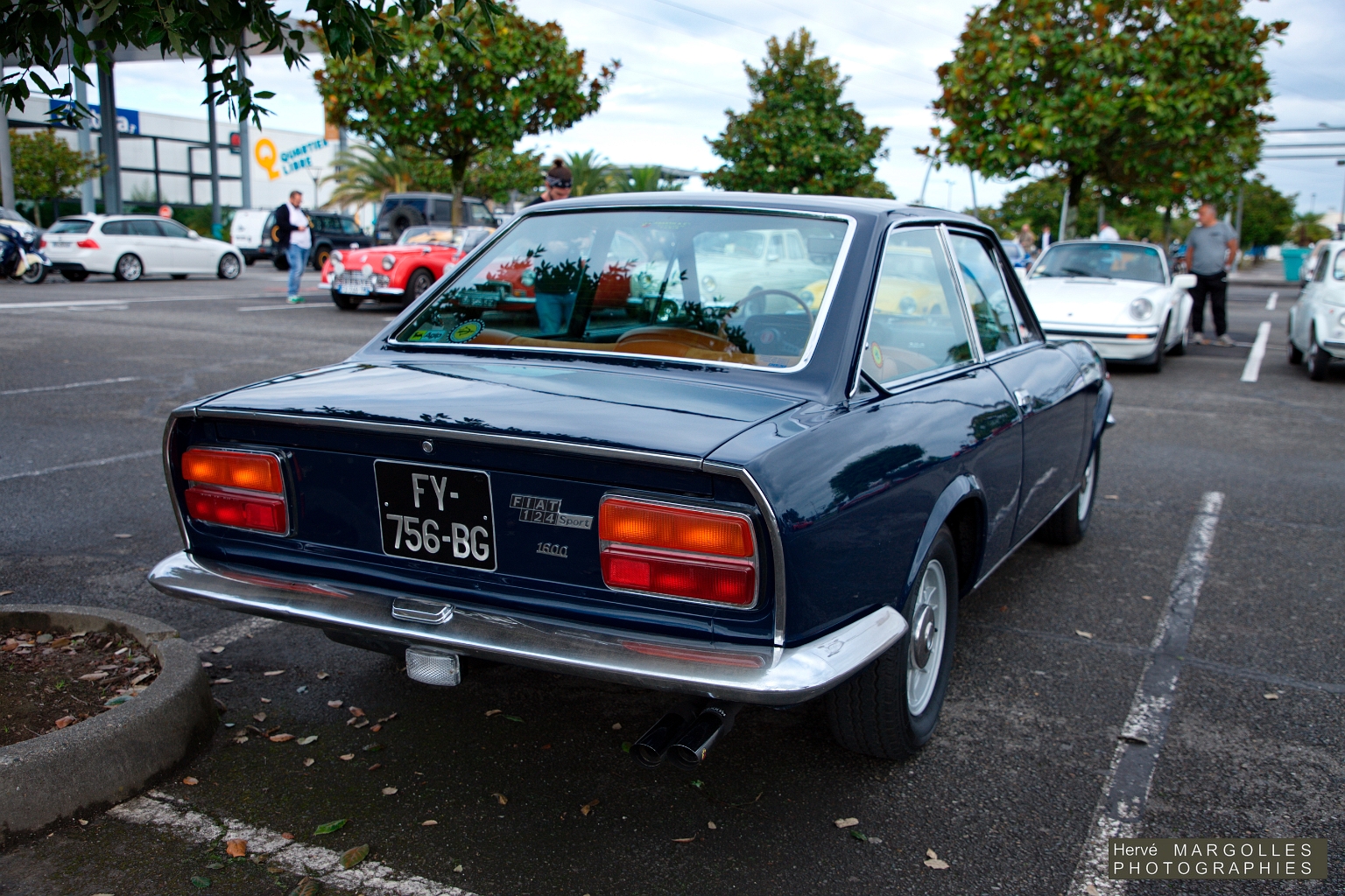 Fiat 124 Sport-04.jpg